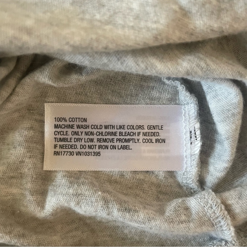 Universal Thread Light Grey Crop Tee V-Neck Medium 100% Cotton - Picture 4 of 6